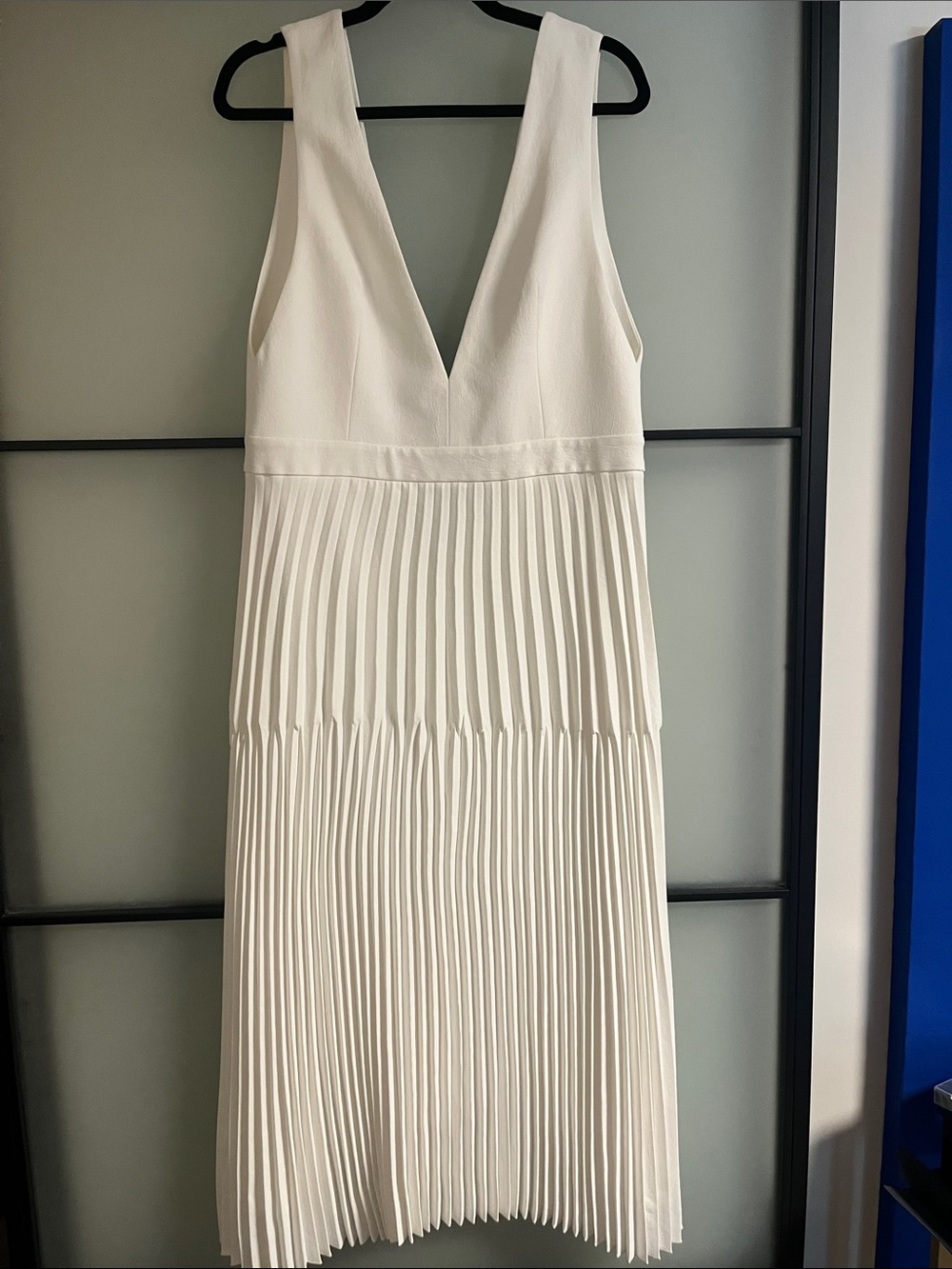 🤍🤍🤍 Dion Lee White Pleated V-Neck Women’s Dress